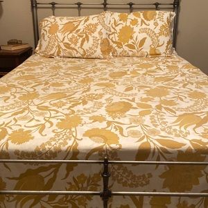 Pottery Barn Full/Queen Duvet